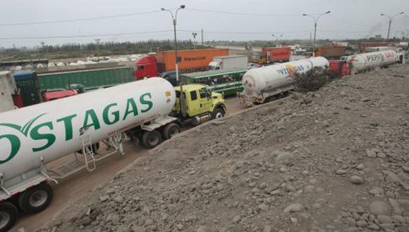 Camiones cisterna forman cola por GLP por segundo día consecutivo en Pisco
