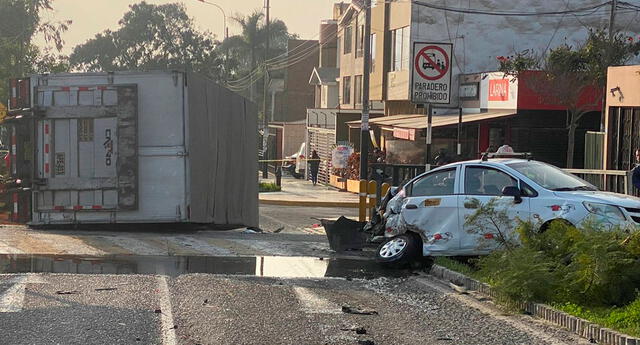 La Molina: Camión chocó con siete vehículos y deja dos heridos 