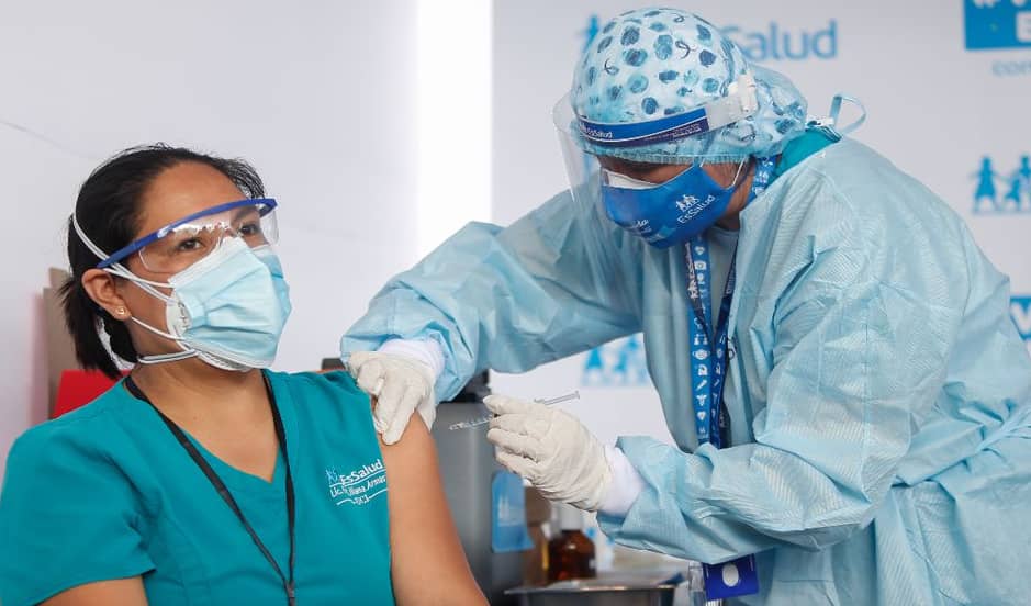 Campaña de vacunación en Perú: Toda persona del sector salud independientemente de su vínculo laboral o contractual será vacunado