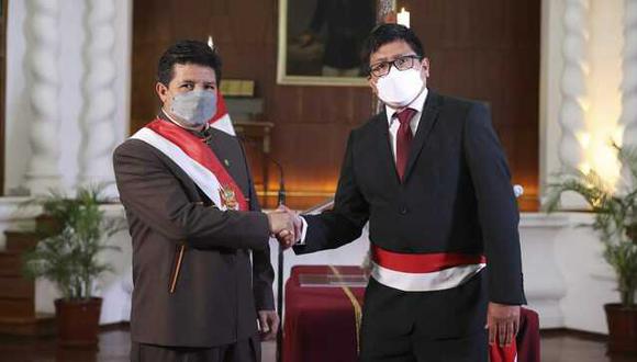 Castillo anuncia salida del ministro  Jorge López tras acusación de ‘pitufeo’