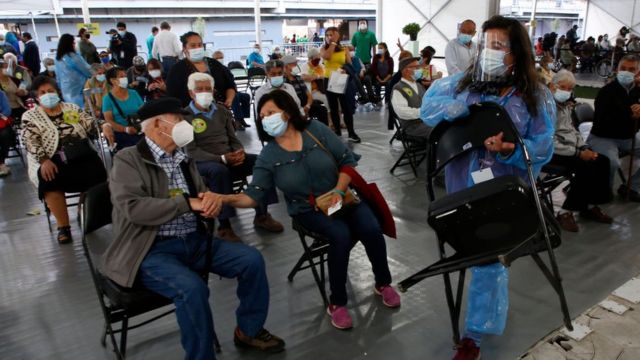 Covid-19: Chile aplicará cuarta dosis de vacuna a partir del 10 de enero