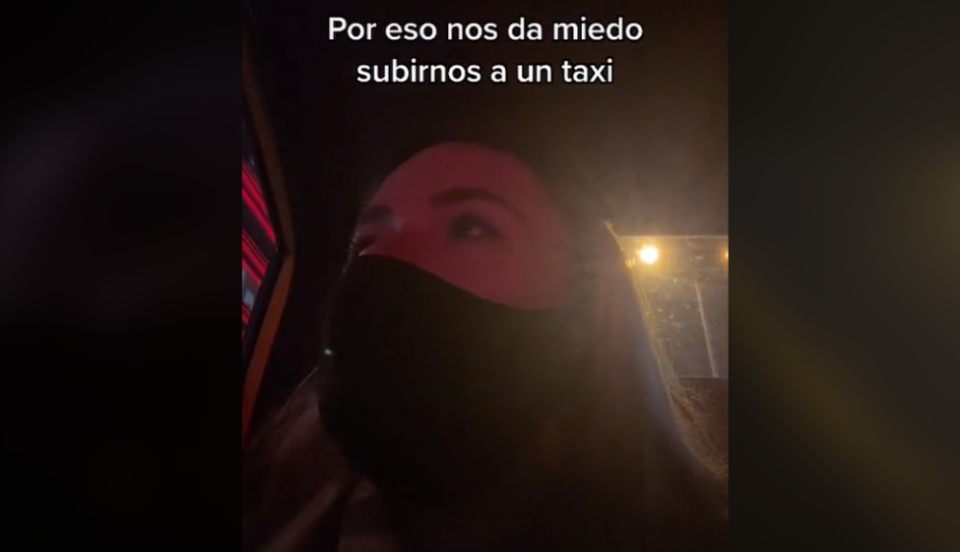 Colombia: Taxista es grabado mientras acosaba a una mujer [VIDEO]