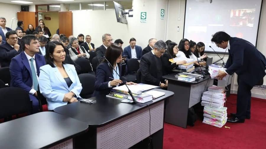 Keiko Fujimori y más de 40 personas son acusadas de crimen organizado y lavado de activos  PJ declaró improcedente pedido de nulidad de Keiko Fujimori y juicio por caso Cócteles quedó instalado  El Te