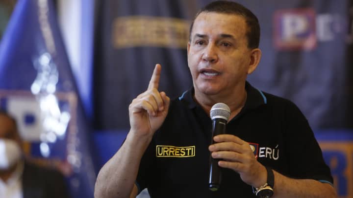 Daniel Urresti anuncia que cobrará regalías por famoso meme "No me pueden parar"