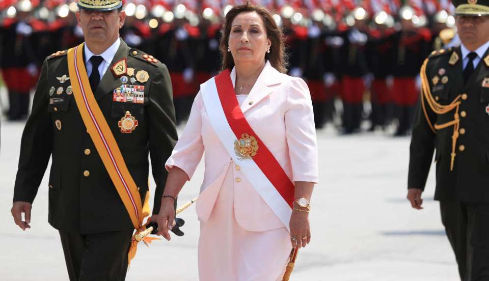 Dina Boluarte no renunciará a la presidencia pese a protestas