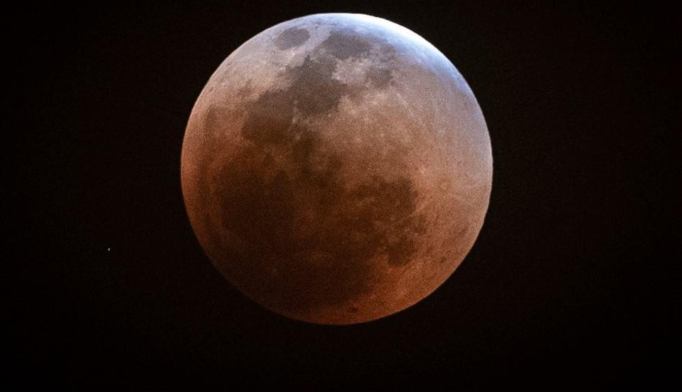 [FOTOS] Eclipse lunar: Así se vio la ‘Luna de sangre’ el último domingo