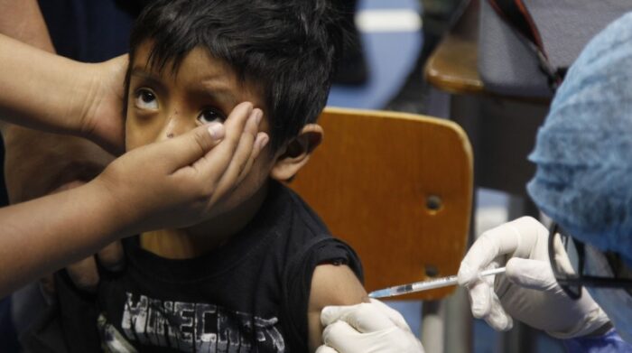 Ecuador: Niños de 3 y 4 años ya son vacunados contra la COVID-19