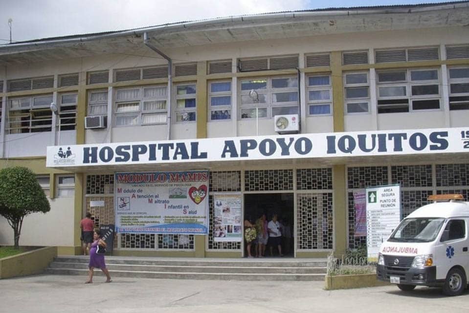 Iquitos: Enfermera es internada en UCI días después de recibir dosis de vacuna contra el COVID-19