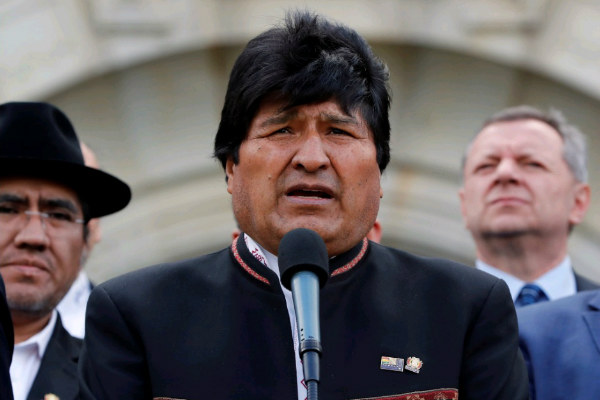 Evo Morales dice "que esta pandemia es parte de una guerra biológica"