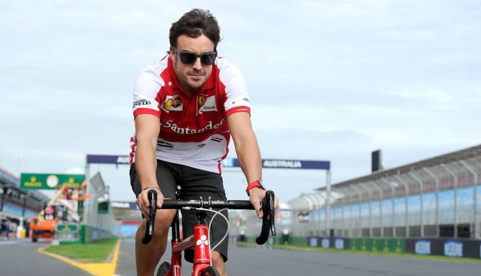 Fernando Alonso: Piloto fue atropellado mientras montaba bicicleta