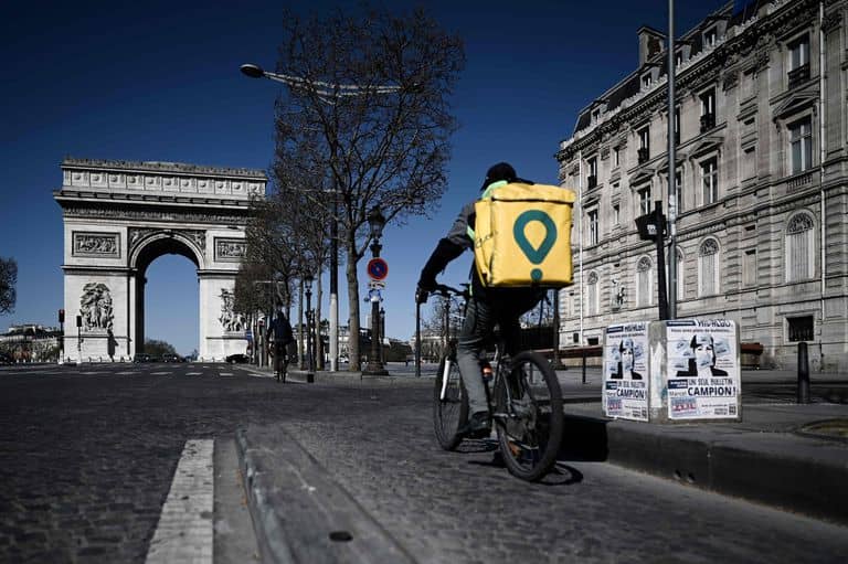 Francia: Nuevo confinamiento de un mes en París y otras 15 regiones por rebrote del COVID-19
