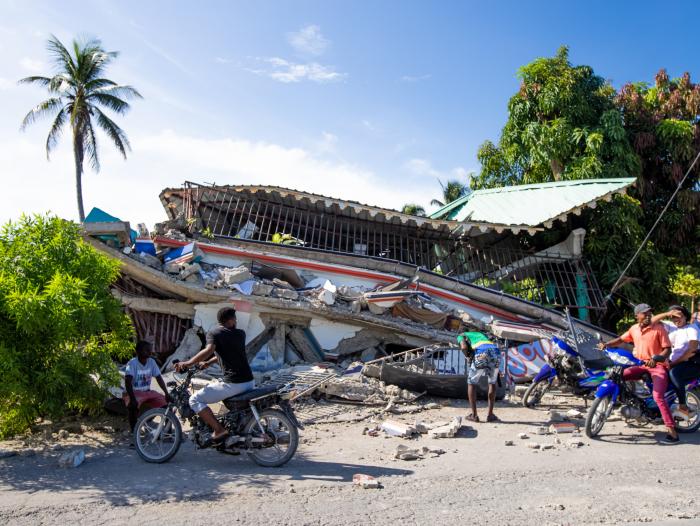Haití: Cifra de muertos ascendió a  1.297 tras terremoto