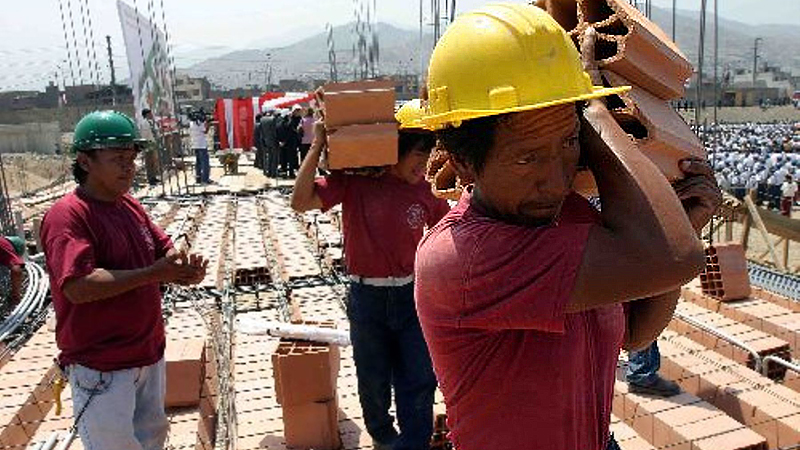 Perú cerró el 2022 con alta tasa de informalidad en empleos