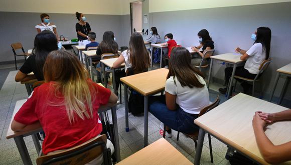 Italia: Gobierno reabrirá escuelas de todo el país tras leve reducción de contagios 