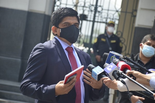 Juan Carrasco: "Hasta el momento no se ha designado ningún funcionario sin cumplir los requisitos de ley"