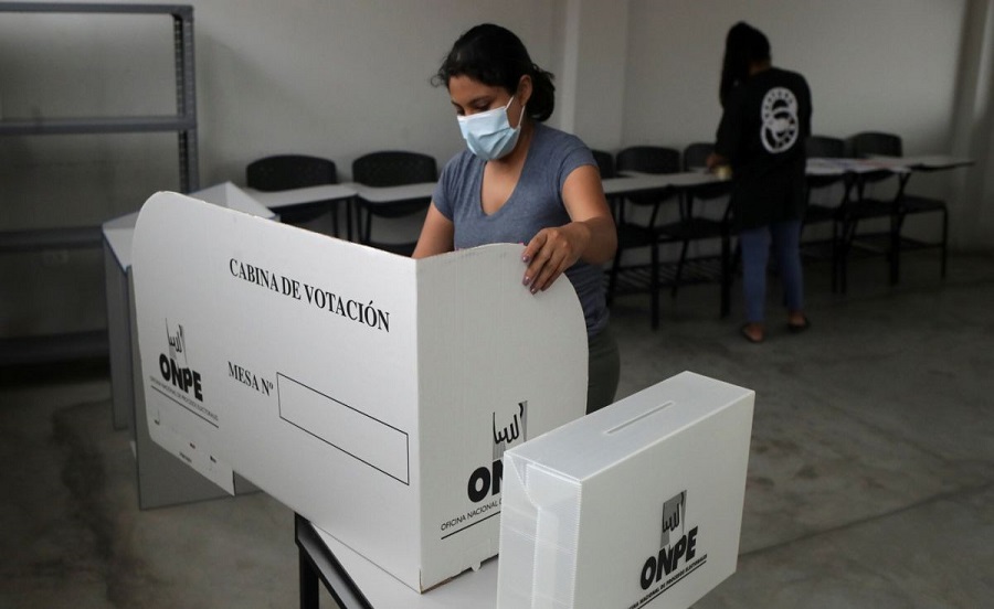 Juntos por el Perú presenta denuncia por presunta manipulación y recorte de votos