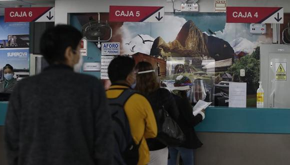 Personas viajan al sur del Perú pese a recomendación de postergar viajes por bloqueos