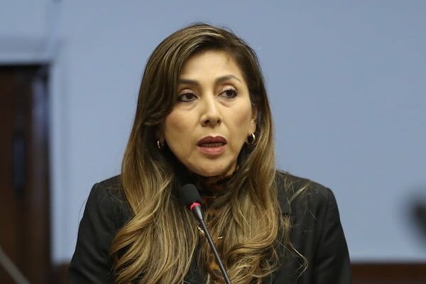 Lady Camones: “Lo ideal es que Pedro Castillo renuncie al cargo”