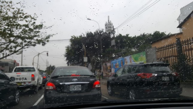 Senamhi reporta "lluvia de verano" en varios distritos de Lima Este