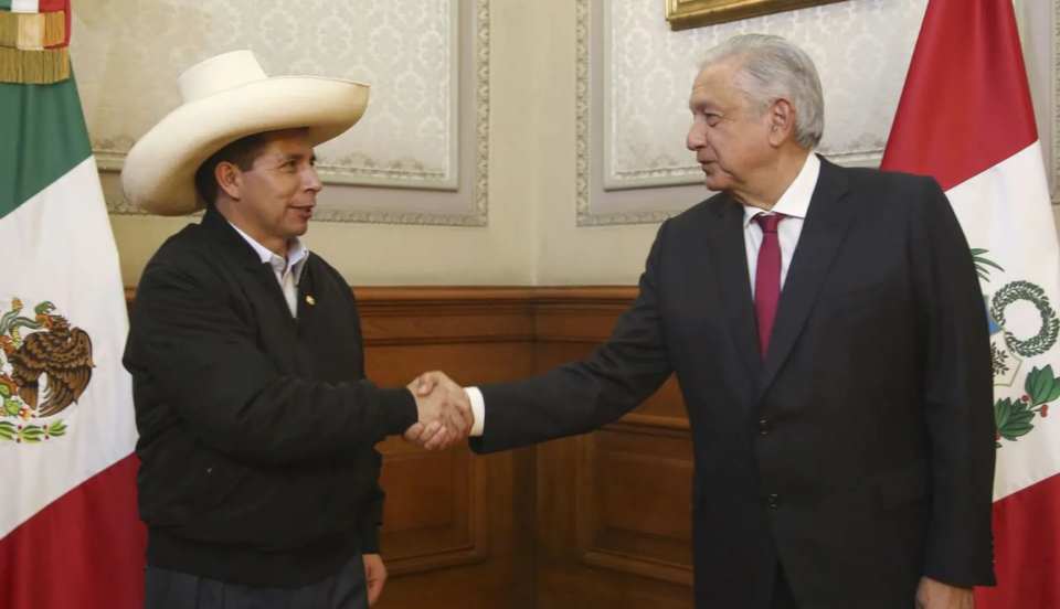 Presidente de México revela que Castillo lo llamó para pedirle asilo político