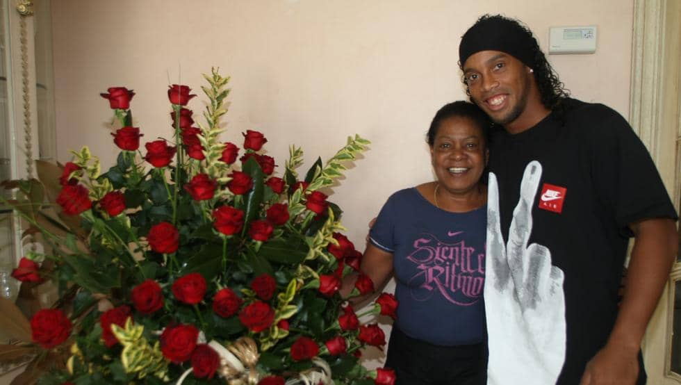 Madre de Ronaldinho fallece a causa del COVID-19