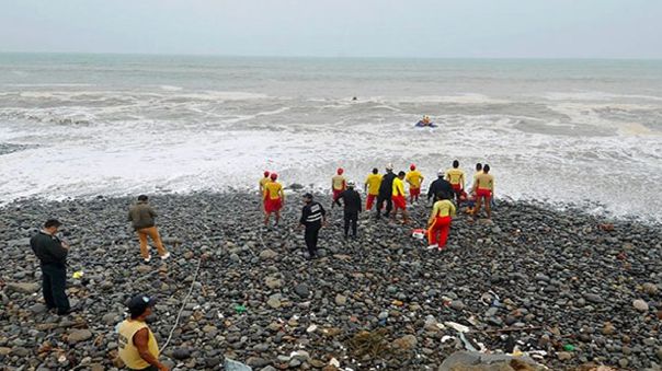 Dos mujeres mueren ahogadas tras ser arrastradas por las olas en playa Marbella