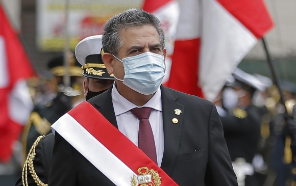 Manuel Merino asegura que no fue vacunado cuando fue presidente