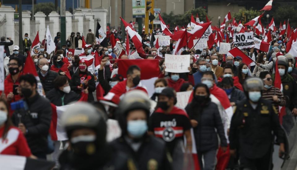 [FOTOS Y VIDEOS] Pedro Castillo: Así se lleva a cabo la "Marcha contra la dictadura comunista"