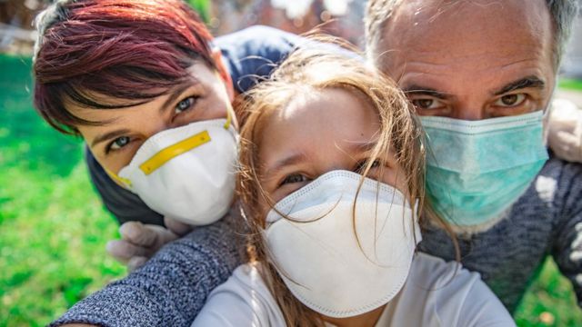 Conoce el nivel de protección entre una mascarilla quirúrgica y una KN95 