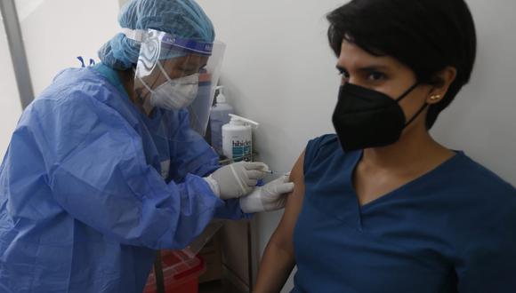 COVID-19: Más de 77 mil personas se han vacunado hasta la fecha