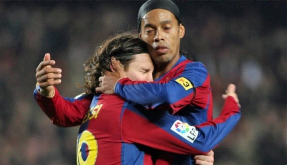 Lionel Messi envía sentido mensaje a Ronaldinho por la muerte de su madre 
