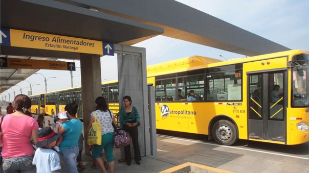 Metropolitano: Suspenden circulación de buses  alimentadoras por incumplimiento en el pago del subsidio