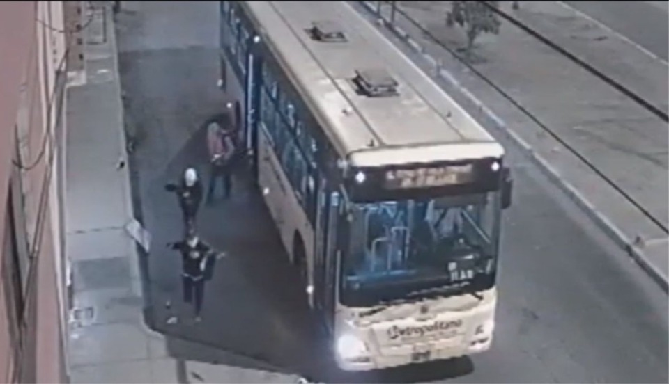 Comas: Sujetos asaltan a pasajeros de bus del Metropolitano 