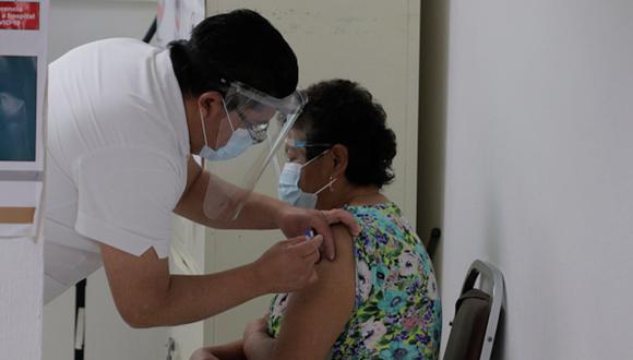 COVID-19 en México: Anciana fallece minutos después de recibir primera dosis de la vacuna Sinovac