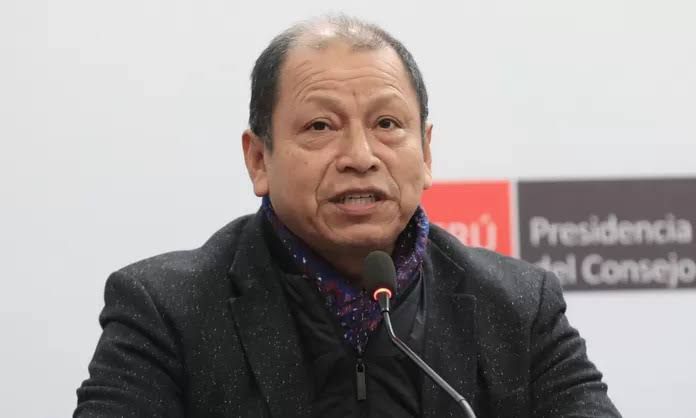 Ministro de Trabajo “se presentará un informe sobre un posible aumento de sueldo”