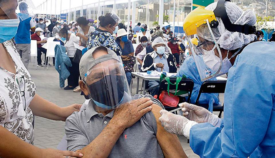 COVID-19: Estos son los puntos de vacunación de 36 y 12 horas seguidas para este fin de semana