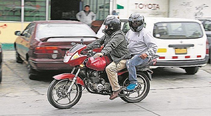 Prohibir dos pasajeros en una moto tendría efectos limitados sobre la delincuencia