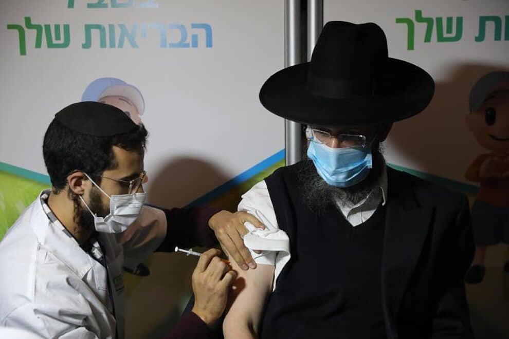 Israel: muertes por COVID-19 en vacunados se redujeron en 98