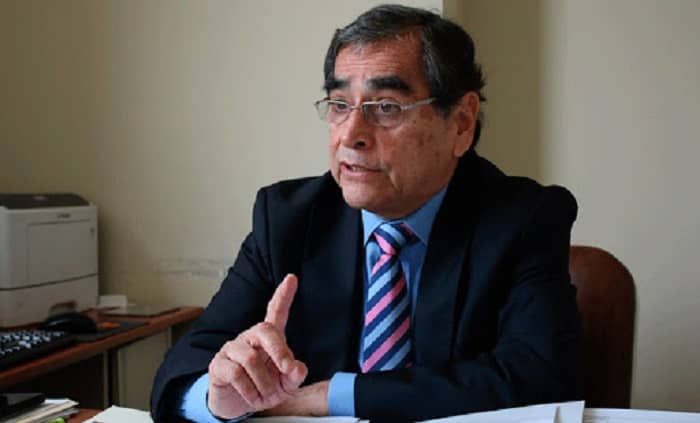 Óscar Ugarte: “El Gobierno no puede intervenir en los procesos de investigación de ensayos clínicos”