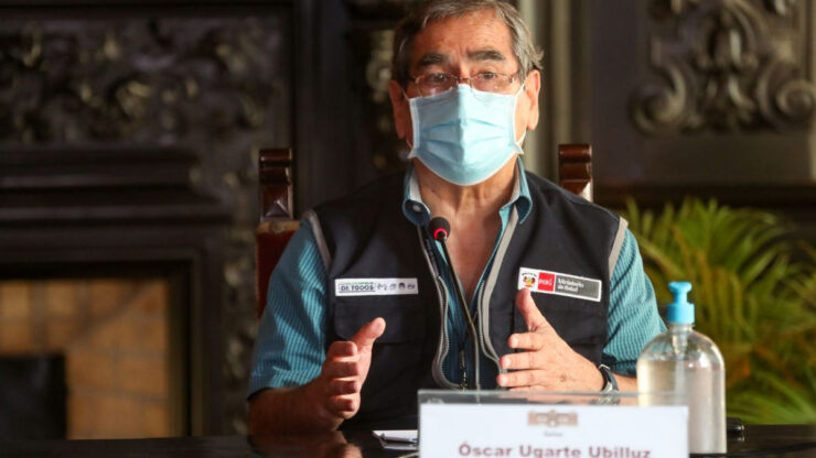 Óscar Ugarte indica que pacientes con cáncer y VIH "se vacunarán en los centros en los que se atienden"