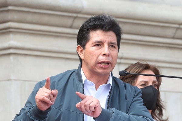 Castillo busca que Poder Judicial anule su investigación fiscal