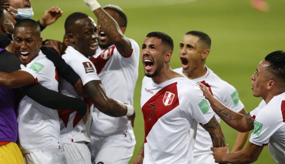 ¡Final! Perú venció 2-0 a Chile por las Eliminatorias