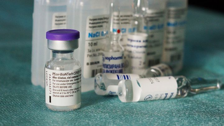 COVID-19: La vacuna de Pfizer se llamará Comirnaty tras ser aprobada por FDA