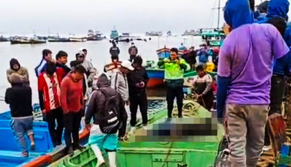 Pescadores hallan cuerpo de un hombre flotando en mar de Piura