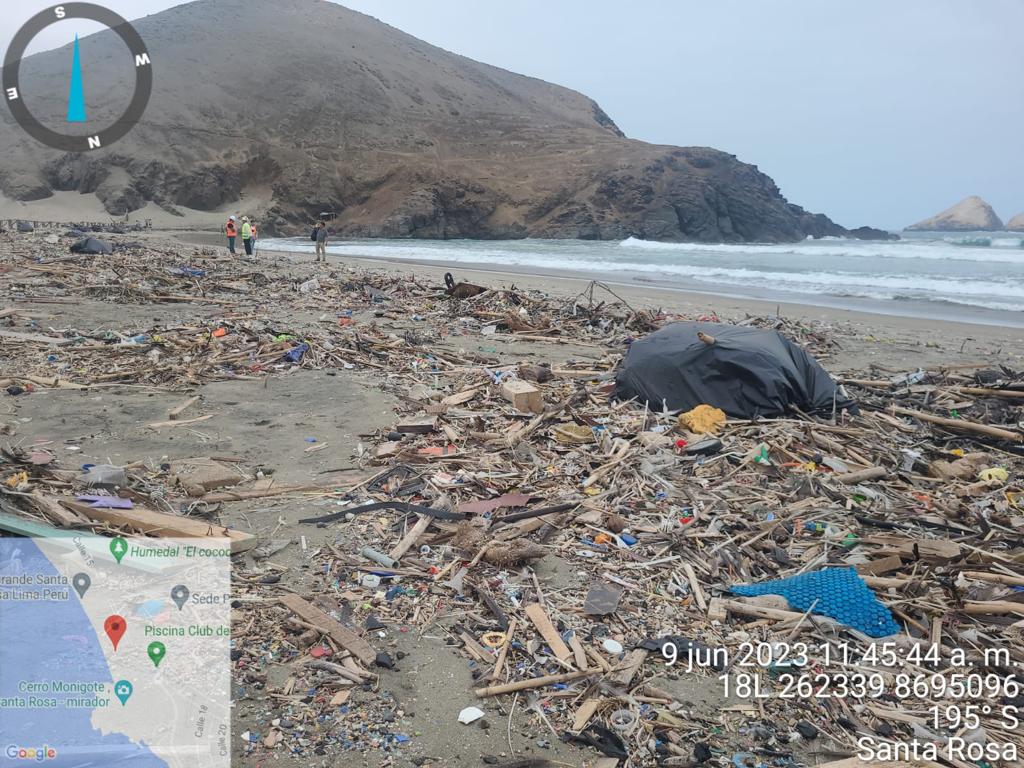 Playa santa Rosa: Se recogió más de 5 toneladas de basura y desmonte