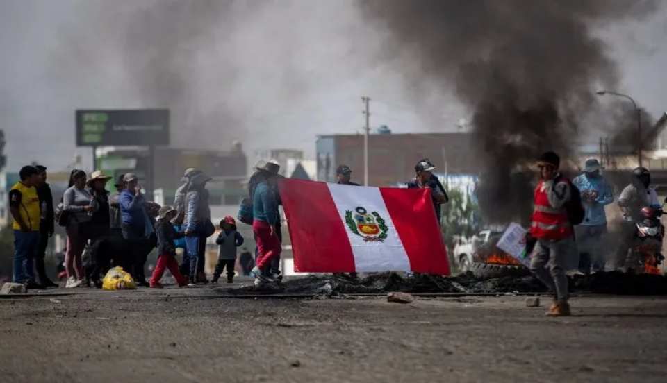Así se dan las protestas por tercer día consecutivo en el Perú