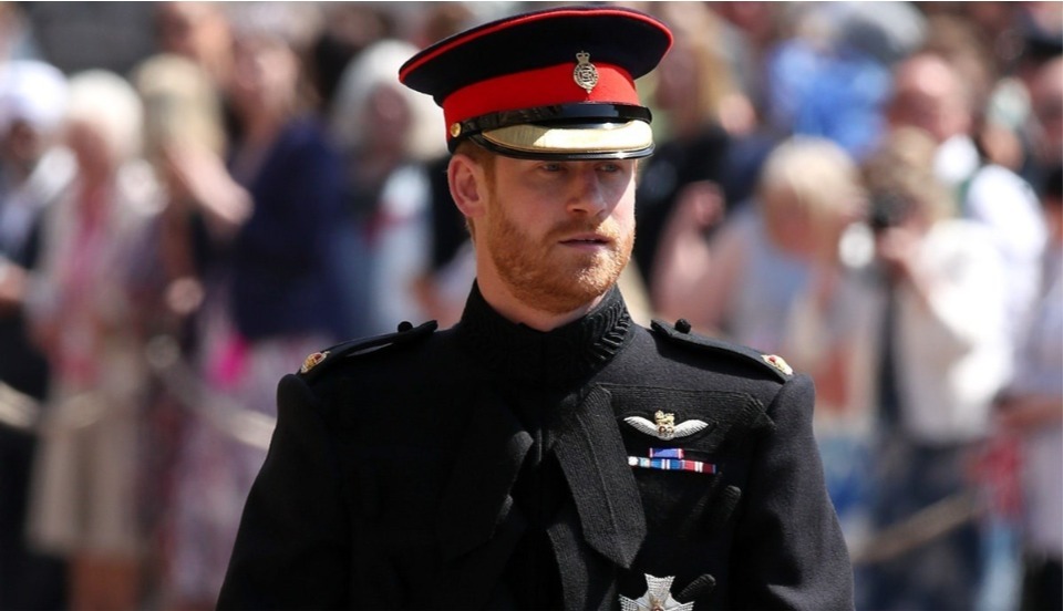 Isabel II rompe la tradición para evitar que el príncipe Harry sea humillado durante el funeral de Felipe de Edimburgo