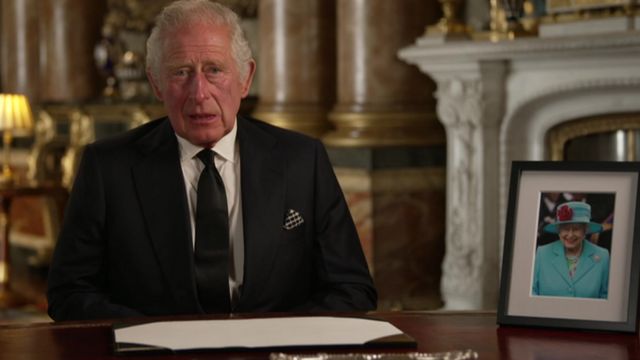 Carlos III es el nuevo rey del Reino Unido y dice que seguirá “el ejemplo” de Isabel II