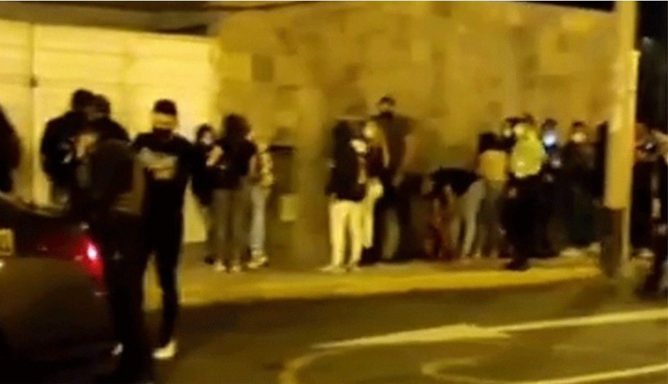 San Miguel: Policía interviene a 30 personas que participaban en fiesta COVID
