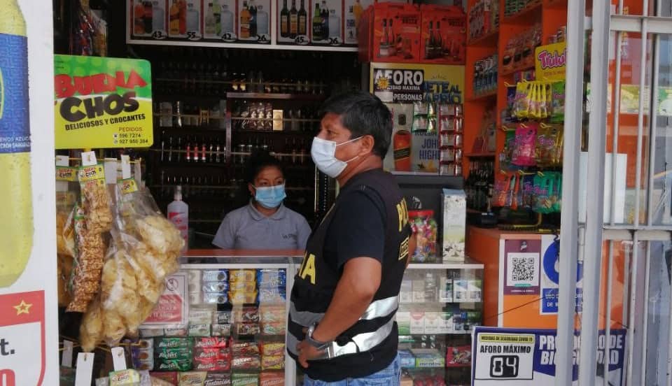 San Juan de Miraflores: Incautan cigarros ilegales en bodegas
